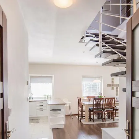Three-bedroom Holiday In 別荘